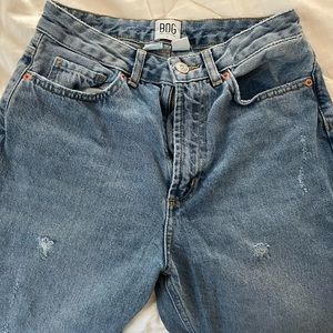 UO BDG High Waisted Mom Jeans | size 26W